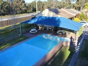 Molly Morgan Motor Inn - Foster Accommodation 3