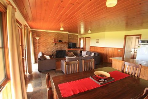 Apollo Bay Cottages - Foster Accommodation 3