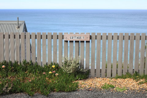 Points South By The Sea - Foster Accommodation 1