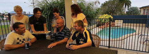 Tropixx Motel & Restaurant - Foster Accommodation 4