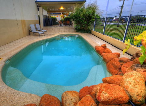 Tropixx Motel & Restaurant - Foster Accommodation 3