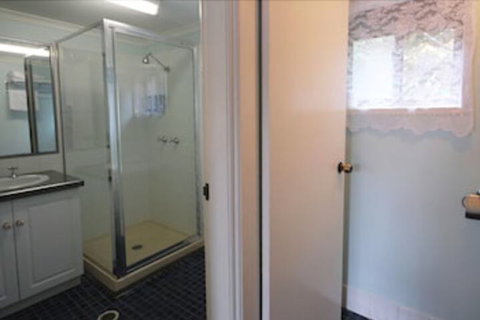 Gallery Motel - Foster Accommodation 5