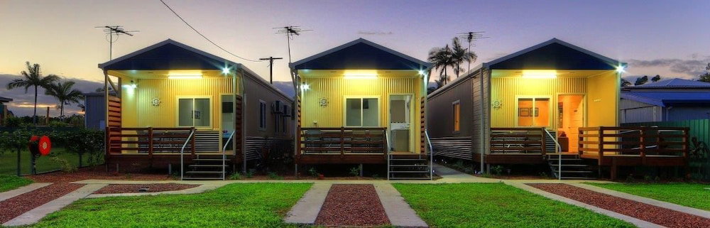 Kurrimine Beach QLD Foster Accommodation