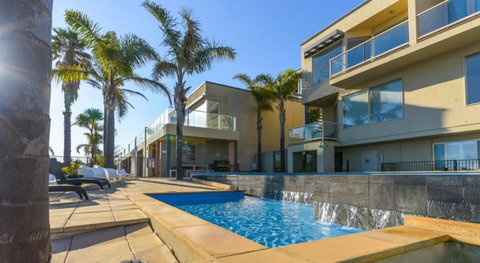 The Bluff Resort Apartments - Foster Accommodation 0