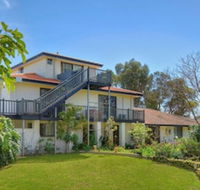 Martin Fields Beach Retreat - Foster Accommodation