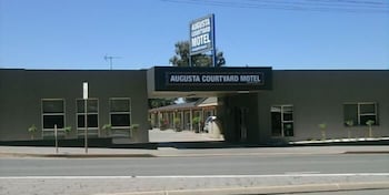 Augusta Courtyard Motel - Foster Accommodation 0