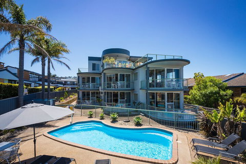The Palms Apartments - Foster Accommodation 3