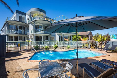The Palms Apartments - Foster Accommodation 2
