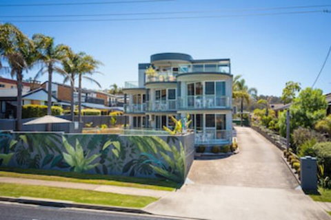 The Palms Apartments - Foster Accommodation 0