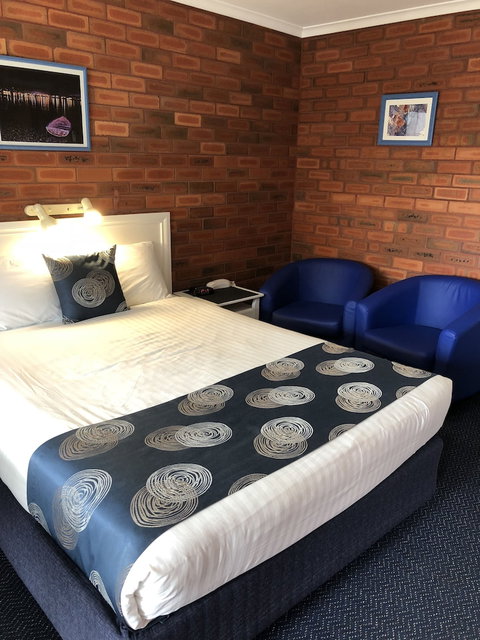 Pelican Motor Inn - Foster Accommodation 6