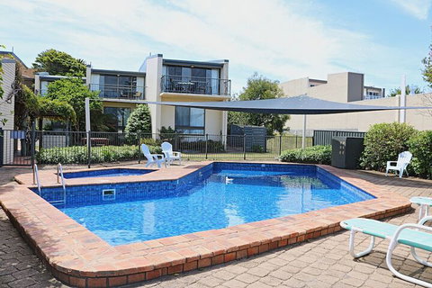 Penguin Mews Merimbula - Foster Accommodation 4