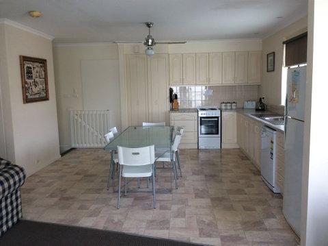 Telopea Court - Foster Accommodation 4