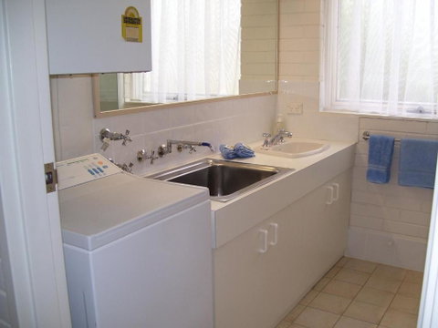 Calendo Apartments - Foster Accommodation 5
