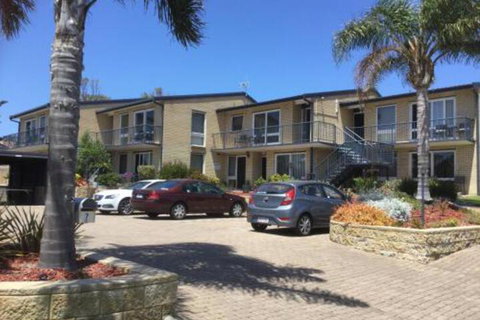 Calendo Apartments - Foster Accommodation 0