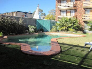 Desert Rose Inn Alice Springs - Foster Accommodation 2