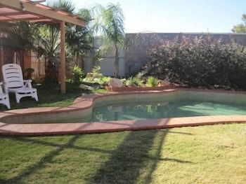Desert Rose Inn Alice Springs - Foster Accommodation 1