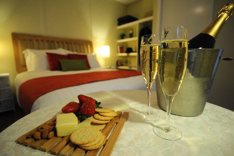 Gisborne Peak Winery Cottages - Foster Accommodation 4