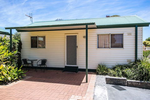 Albany Gardens Tourist Park - Foster Accommodation 4