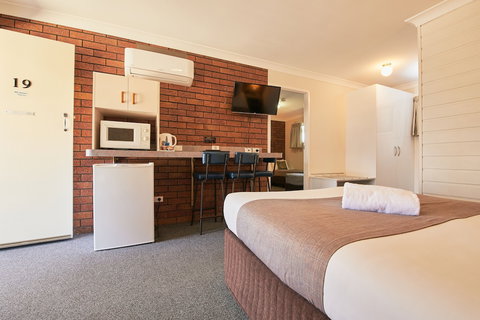 Ruthven Street Motor Inn - Foster Accommodation 4