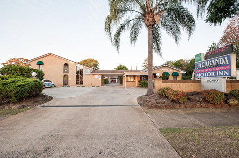 Jacaranda Place Motor Inn - Foster Accommodation 0