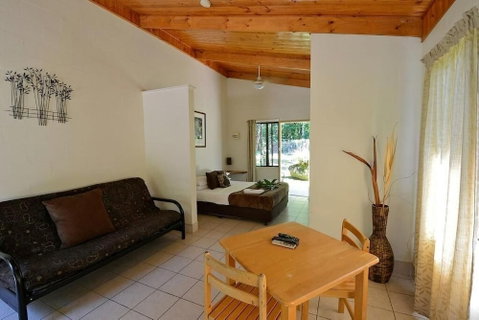 Lync Haven Rain Forest Retreat - Foster Accommodation 2