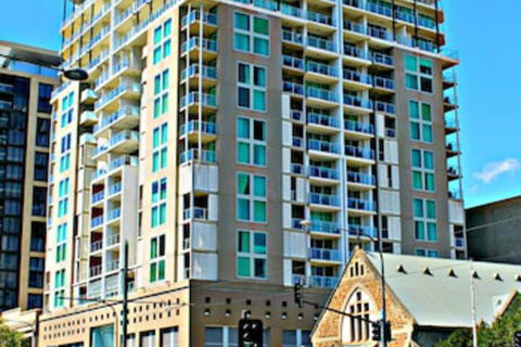 Adelaide DressCircle Apartments North Terrace - Foster Accommodation 0