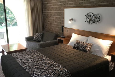 Idlewilde Town & Country Motor Inn - Foster Accommodation 6