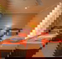 Endeavour Court Motor Inn - Foster Accommodation