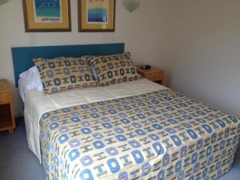 Noosa Parade Holiday Inn - Foster Accommodation 3