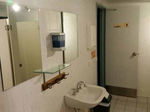 Wandarrah Lodge - Foster Accommodation 6