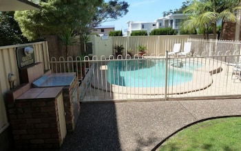 Mollymook Surfbeach Motel And Apartments - Foster Accommodation 2