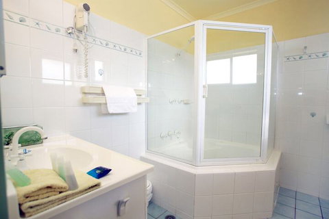 Nautilus Apartments Merimbula - Foster Accommodation 6