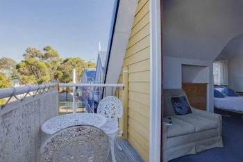 Beaches 'n' Greens - Foster Accommodation 4