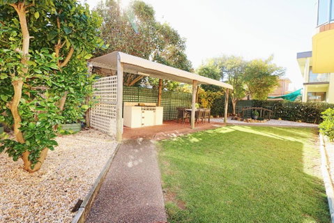 Ocean Breakers - Foster Accommodation 5