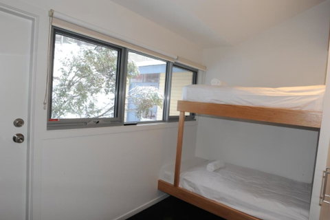 Warrina 12 - Foster Accommodation 4