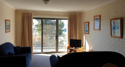 Summit 7 - Foster Accommodation 4