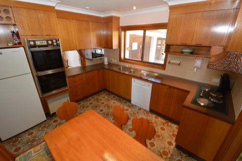 Top Deck - Foster Accommodation 1