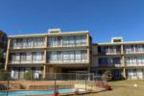 Kirwan Apartments 9 - Foster Accommodation 0