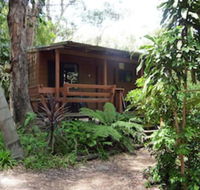 Samurai Beach Bungalows Port Stephens YHA - Foster Accommodation