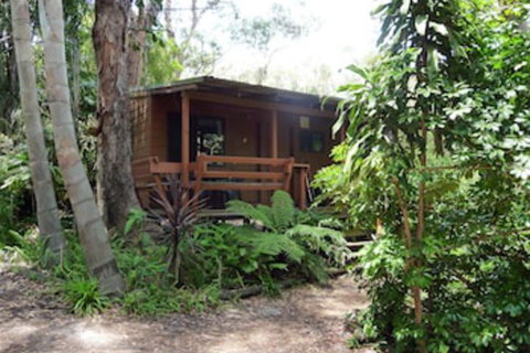 Samurai Beach Bungalows Port Stephens YHA - Foster Accommodation 0