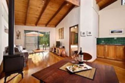 Aiyana Retreat - Foster Accommodation 6