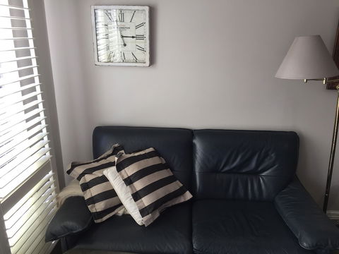 Apartments On The Park - Foster Accommodation 1