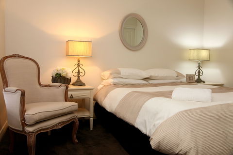 Apartments On The Park - Foster Accommodation 6