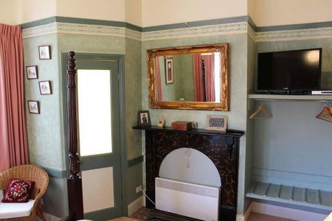 Ross B&B Accommodation - Foster Accommodation 7