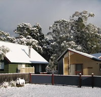 Derwent Bridge Chalets  Studios - Foster Accommodation