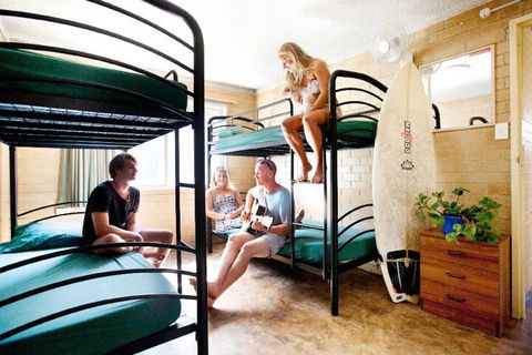 Backpackers Holiday Village - Foster Accommodation 3