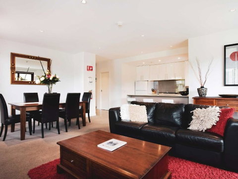 Elevation Apartments - Foster Accommodation 5
