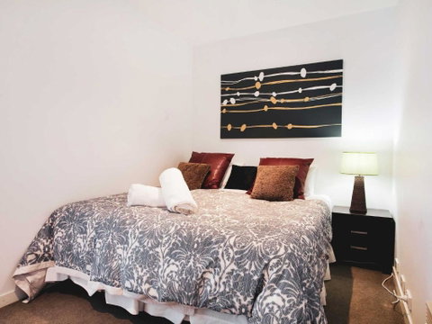 Elevation Apartments - Foster Accommodation 1