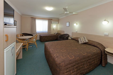 Abraham Lincoln Motel - Foster Accommodation 6