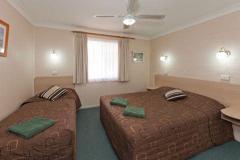 Abraham Lincoln Motel - Foster Accommodation 2
